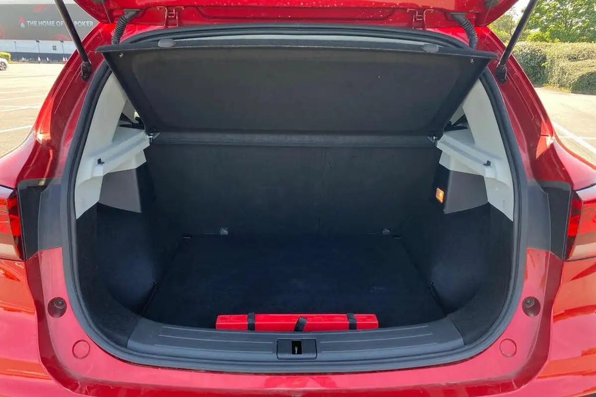 2024-mg-zs-suv-15-vti-tech-exclusive-big-14