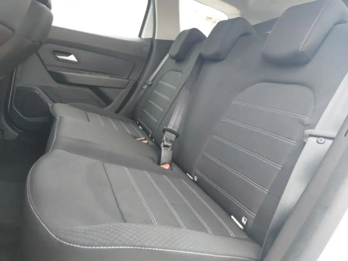 2022-dacia-duster-13-tce-comfort-130hpeu6d-4x2-window-van-big-5