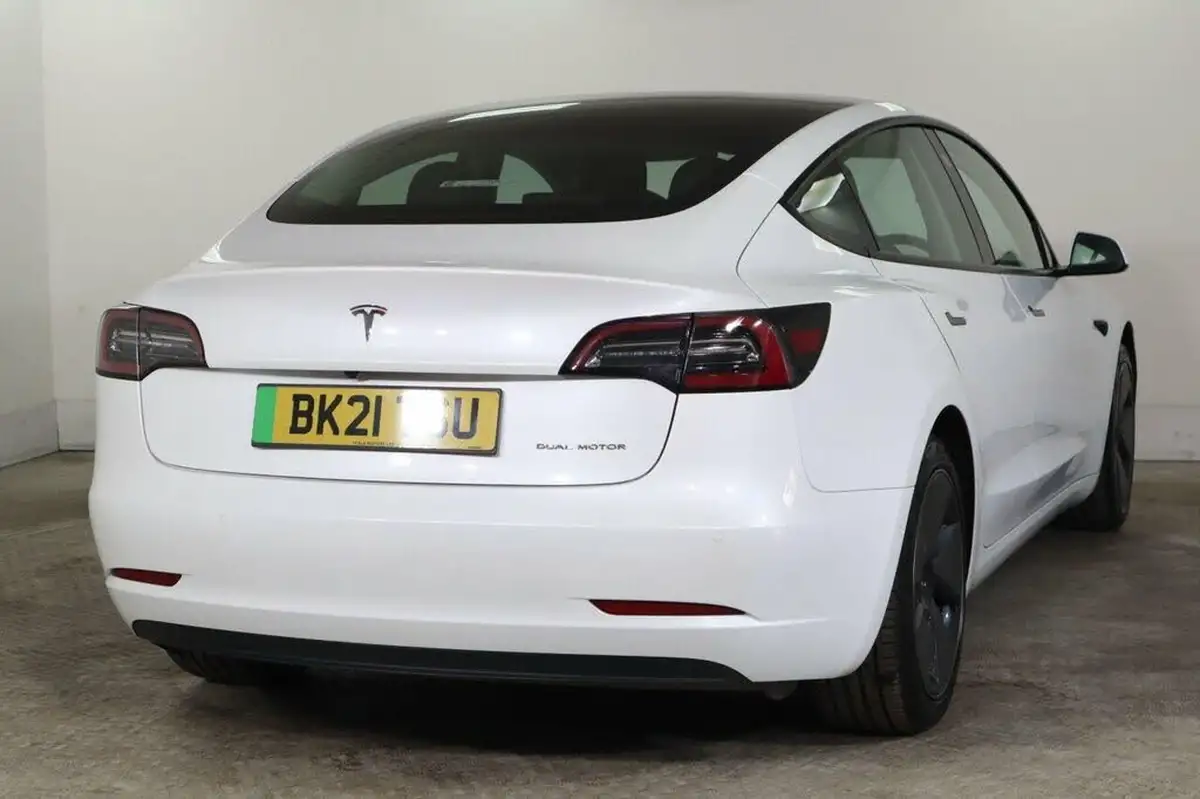 2021-tesla-model-3-e-long-range-4x4-big-10