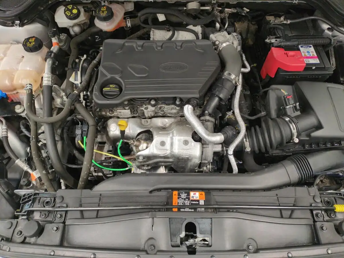 2021-ford-focus-15-titanium-edition-hatchback-big-38