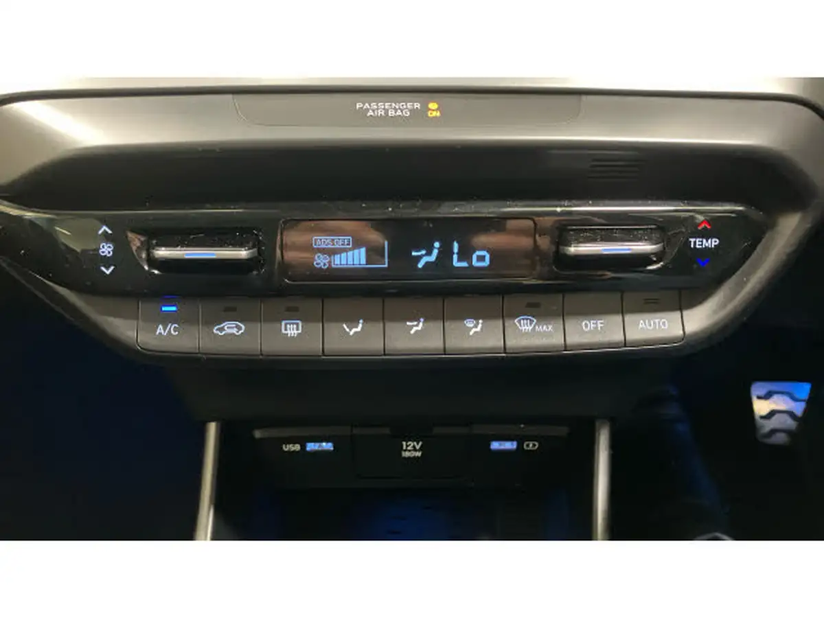 2022-hyundai-bayon-10-t-gdi-premium-100ps-dct-big-22