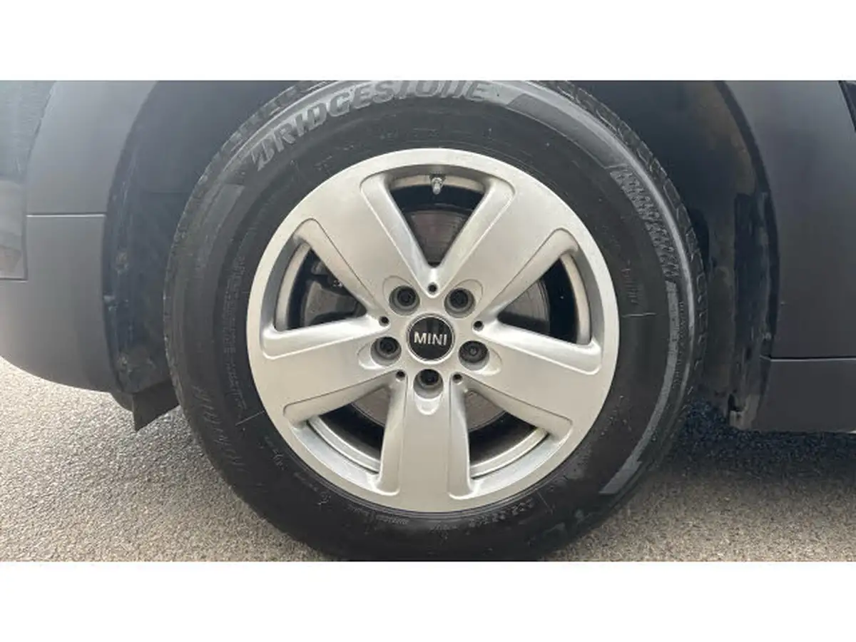 2021-mini-countryman-15-cooper-classic-auto-big-37