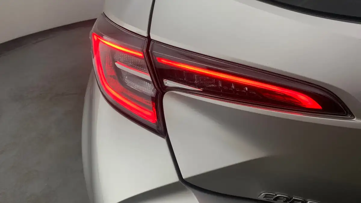 2020-toyota-corolla-20-vvt-i-design-spare-wheel-hatchback-big-37