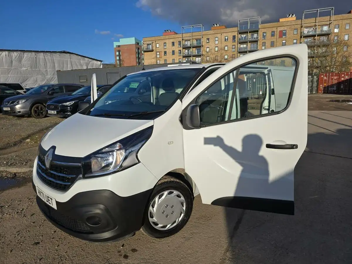 2021-renault-trafic-20dci-ll30-energy-120-business-panel-big-11