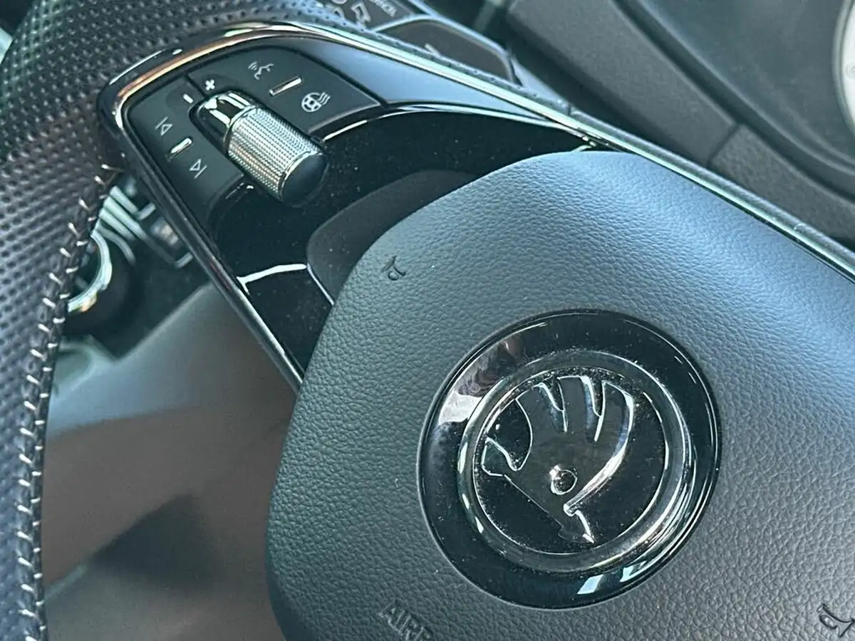 2020-skoda-karoq-20-tsi-sportline-big-19