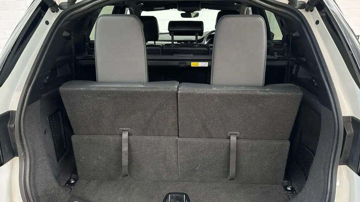 2021-land-rover-discovery-sport-20-d165-r-dynamic-s-plus-big-14