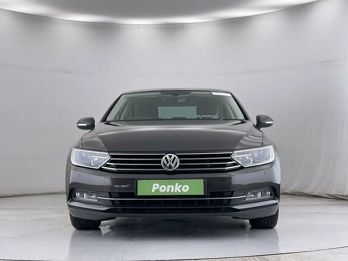 2015-volkswagen-passat-20tdi-se-business-bmtss-saloon-4d-big-13