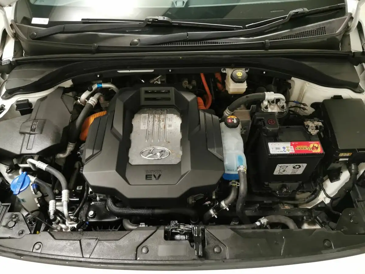 2021-hyundai-ioniq-e-premium-se-electric-100kw-big-44