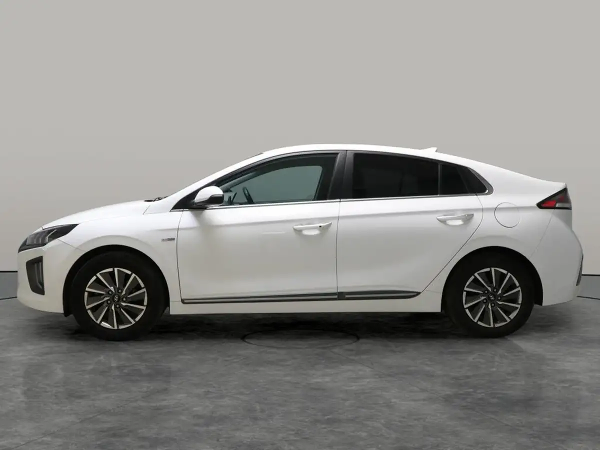 2021-hyundai-ioniq-e-premium-se-electric-100kw-big-16