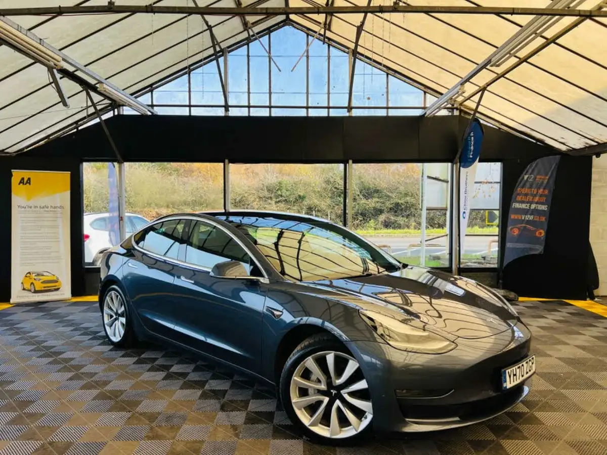 2020-tesla-model-3-e-long-range-big-0