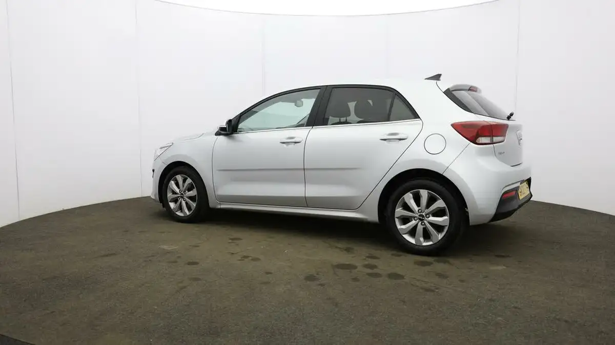 2022-kia-rio-10-t-gdi-3-big-63
