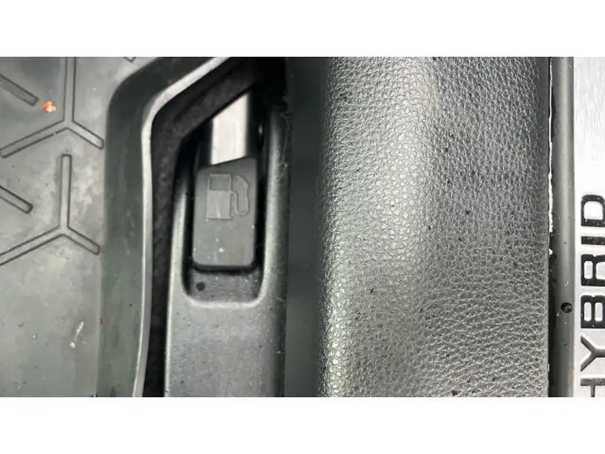 2024-toyota-yaris-cross-15-vvt-i-excel-awd-i-big-41