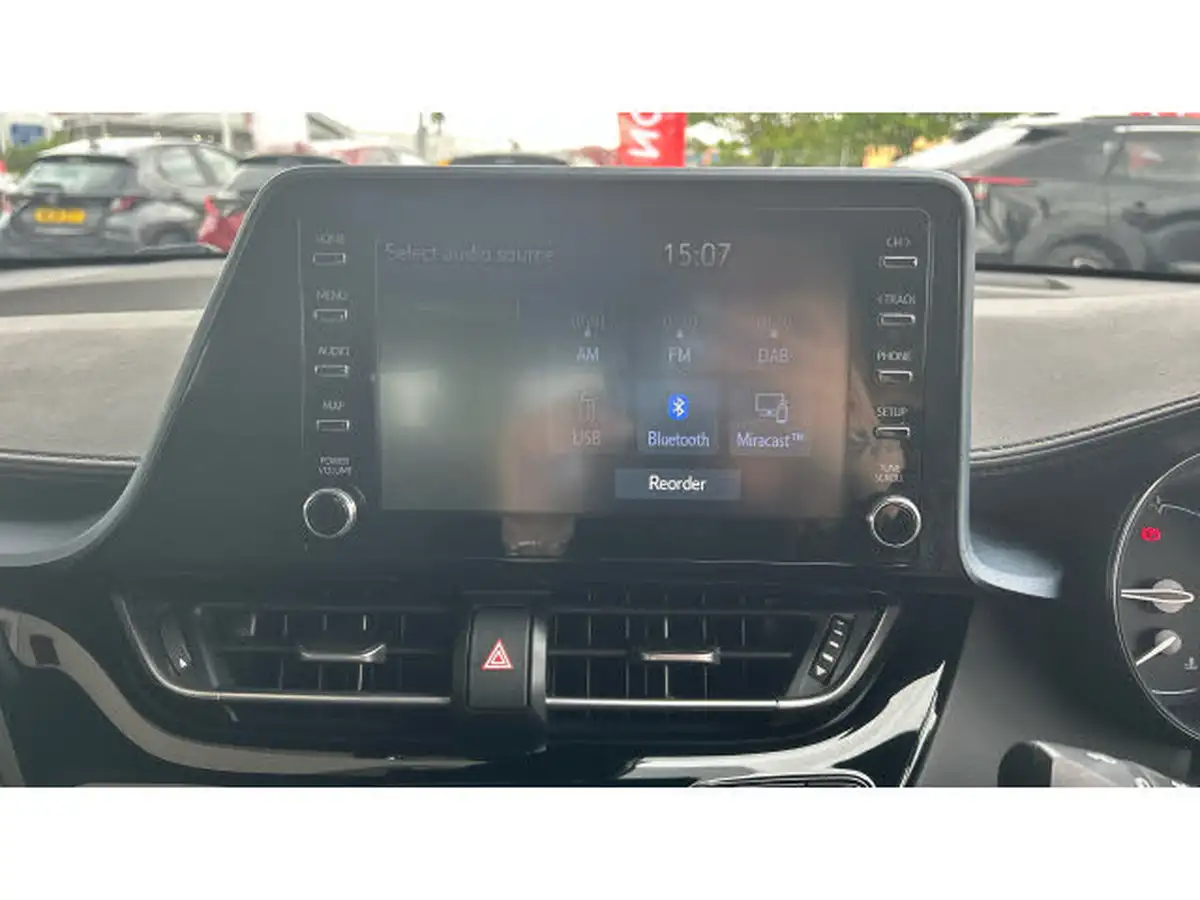 2020-toyota-c-hr-18-vvt-i-design-big-31