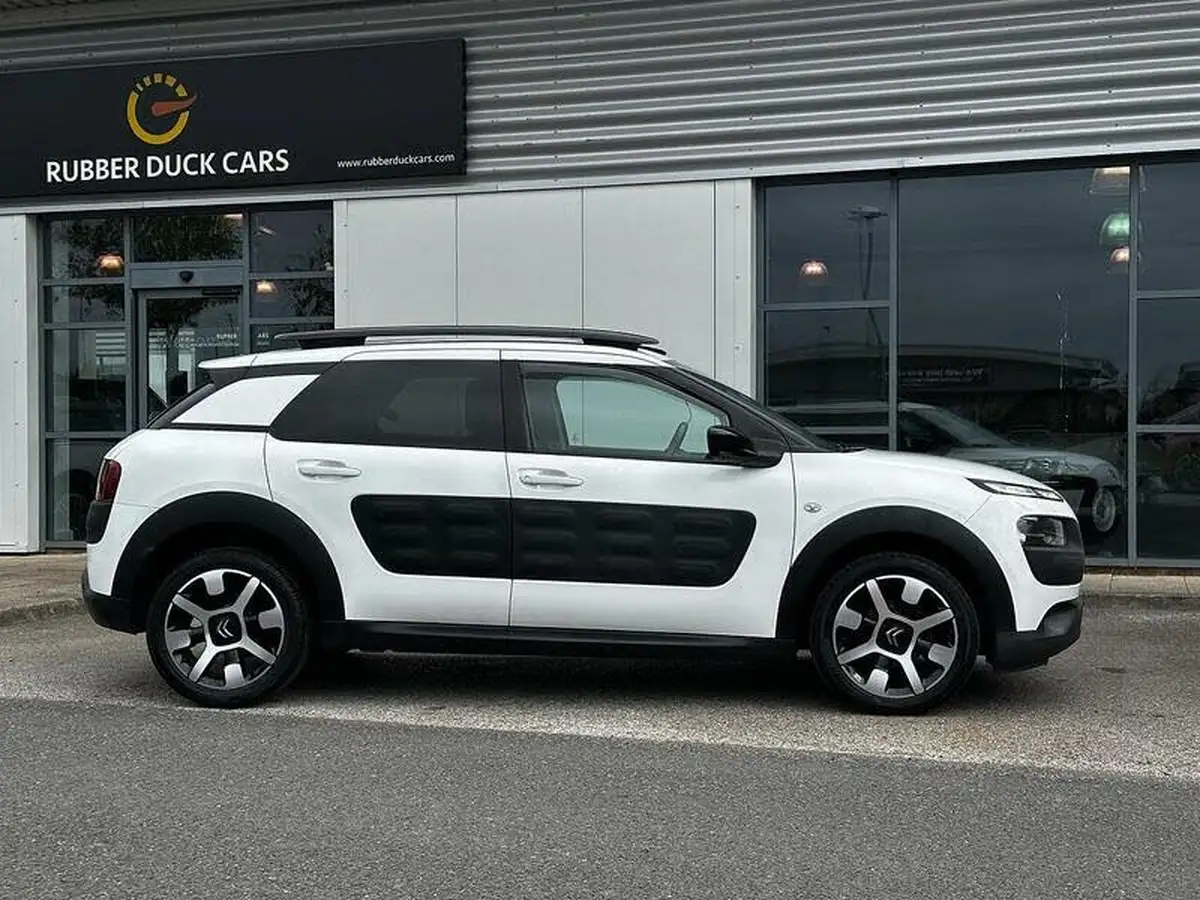 2015-citroen-c4-cactus-16bluehdi-flair-big-6