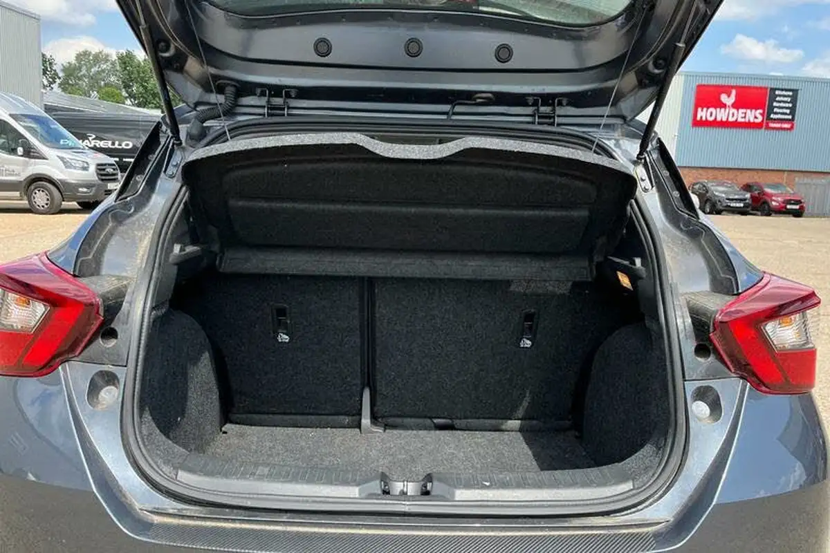 2017-nissan-micra-09-ig-t-n-connecta-big-20