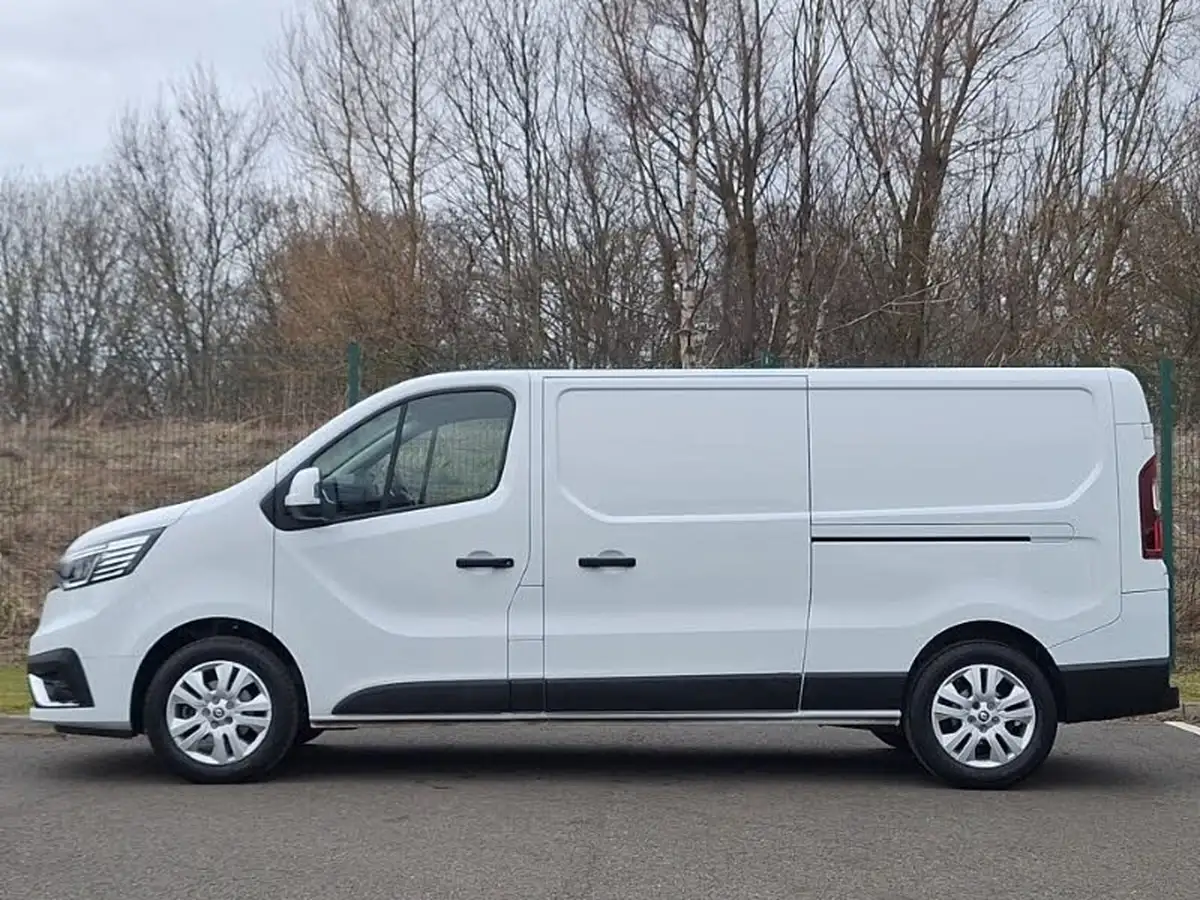 2024-renault-trafic-20dci-ll30-150-extra-panel-edc-auto-big-3