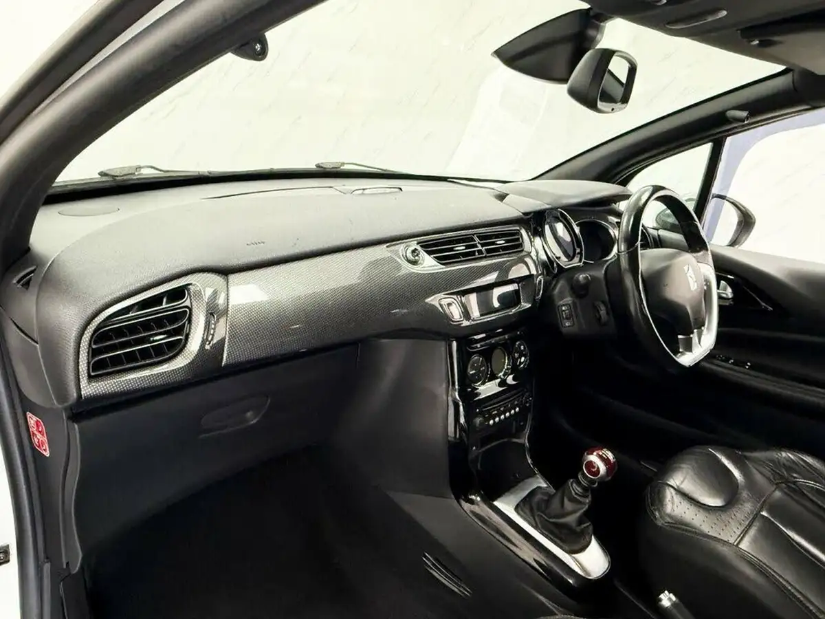2013-citroen-ds3-16-dsport-plus-big-12