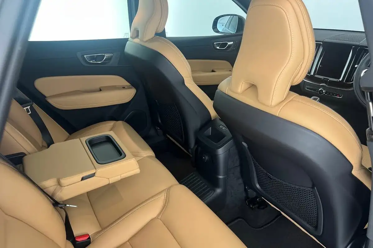 2021-volvo-xc60-20-t8-inscription-pro-390bhp-big-26
