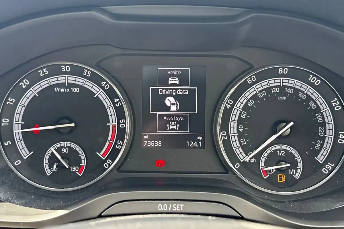 2019-skoda-karoq-20tdi-se-big-59