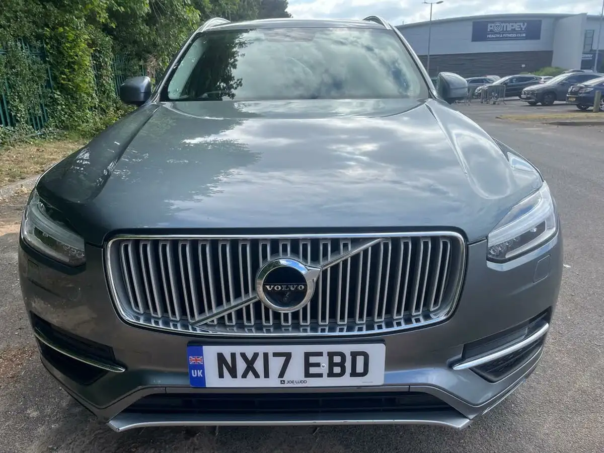 2017-volvo-xc90-20td-d5-inscription-auto-big-1