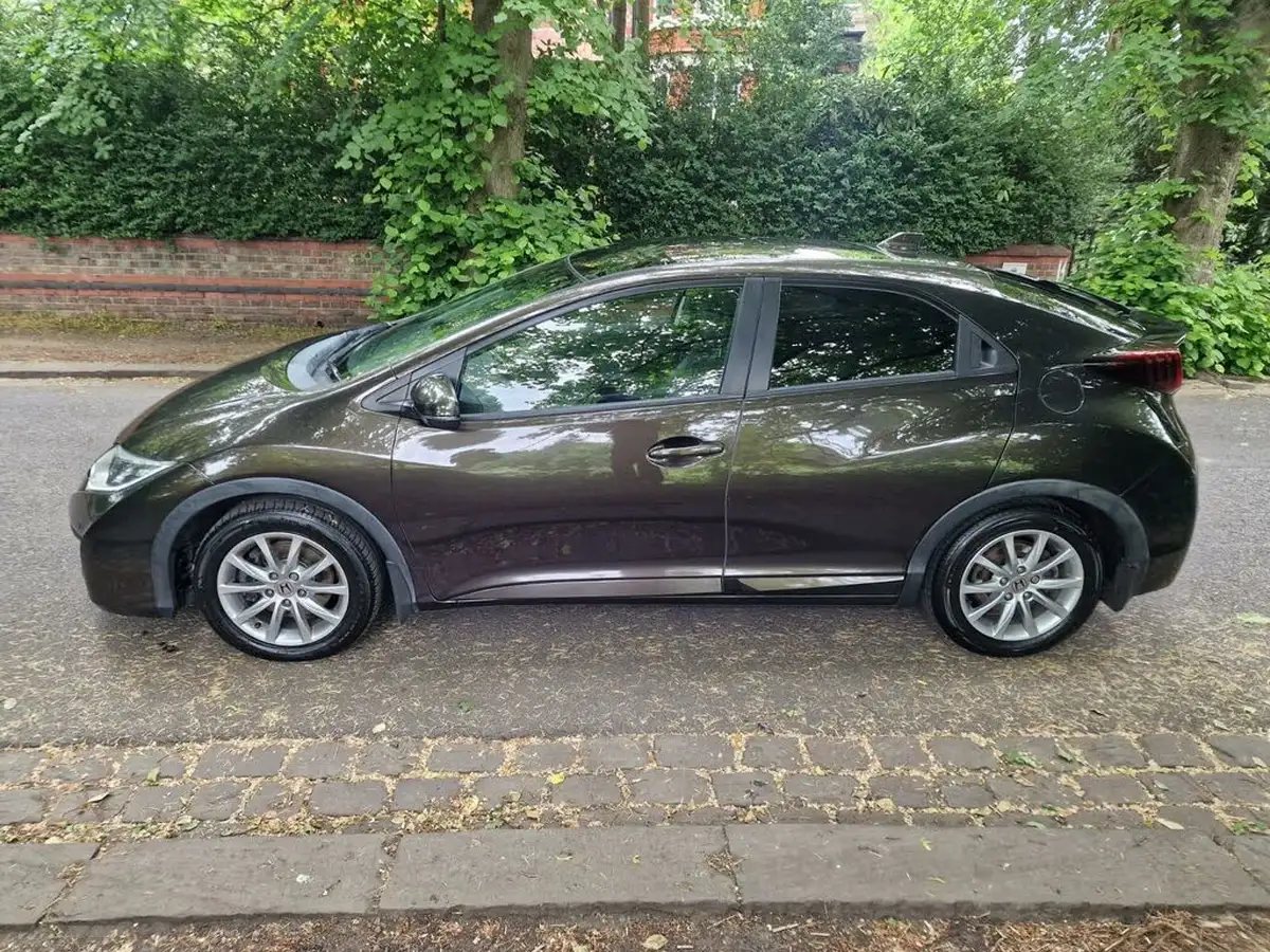 2017-honda-civic-16-i-dtec-sr-dasp-hatchback-big-7