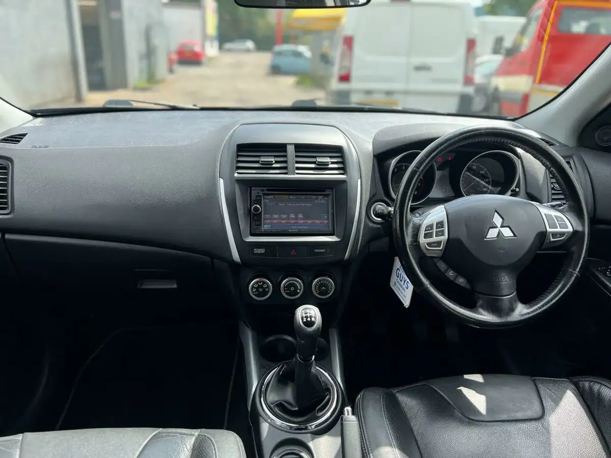 2011-mitsubishi-asx-16-4-big-19