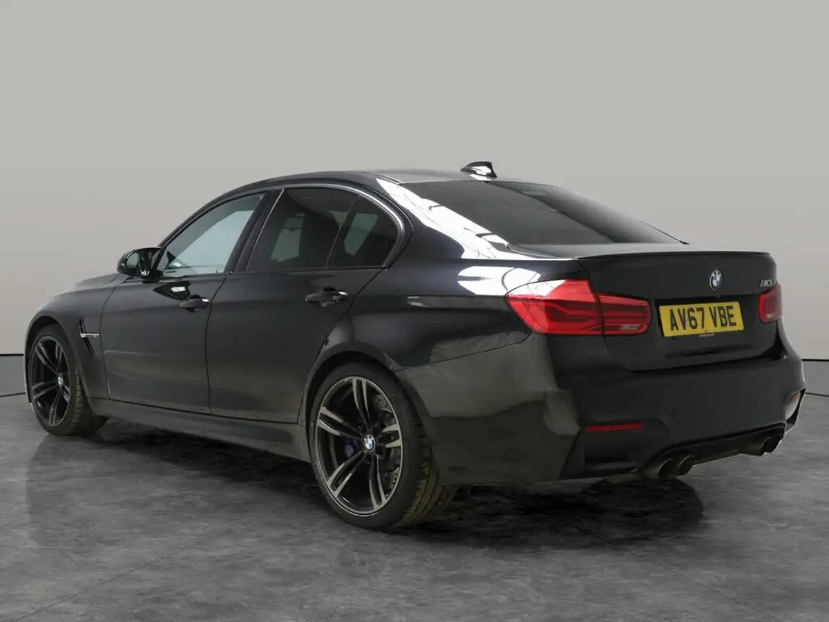2017-bmw-3-series-30-m3-m-dct-big-16