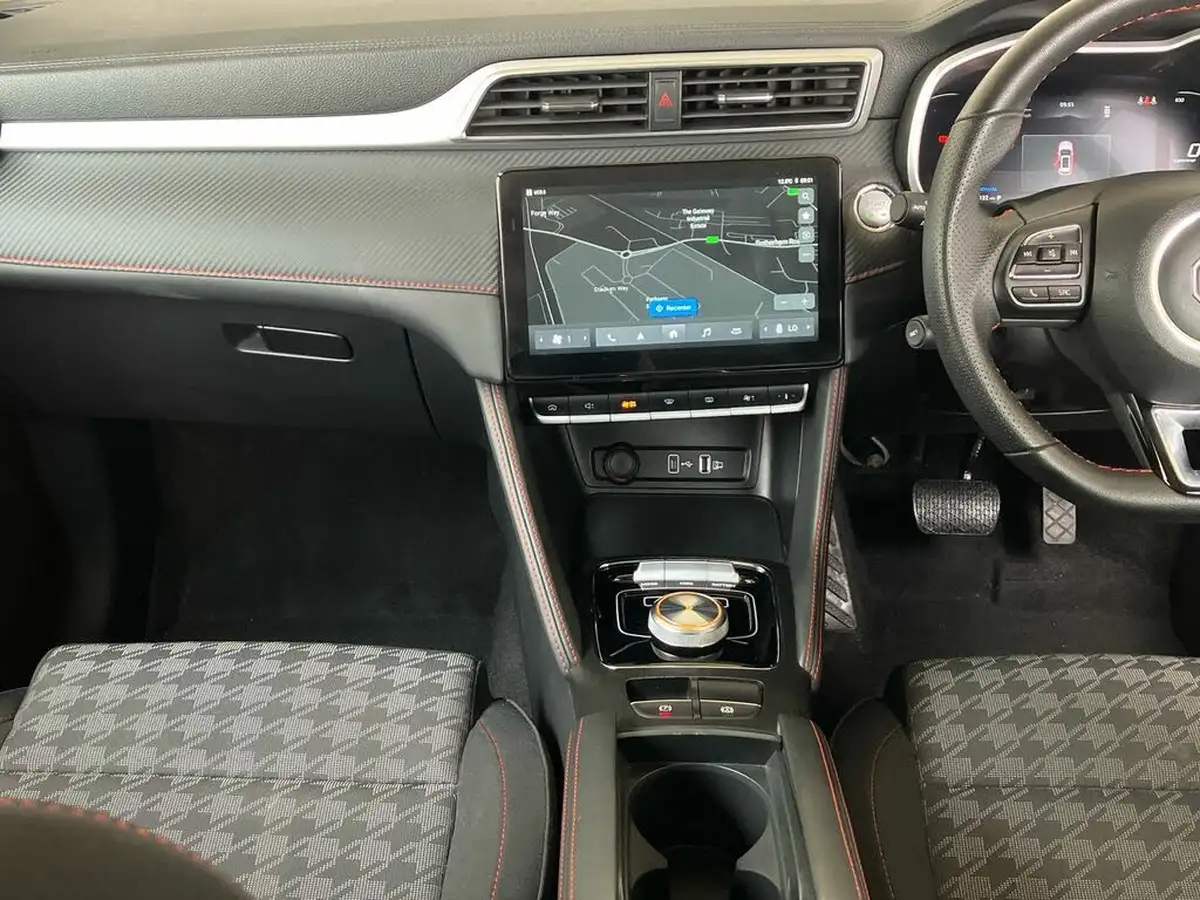 2023-mg-zs-suv-e-se-ev-176ps-big-47