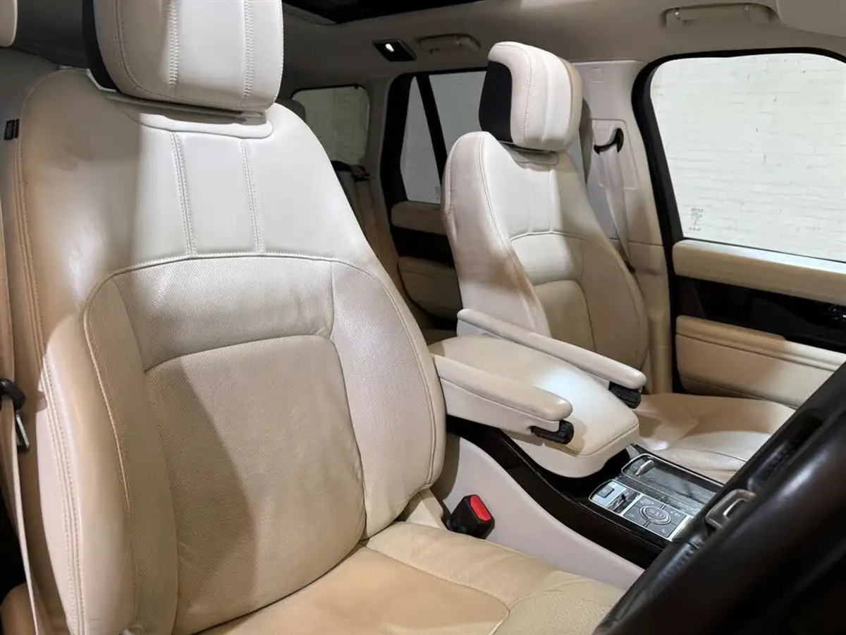 2020-land-rover-range-rover-30-p400-vogue-se-big-38