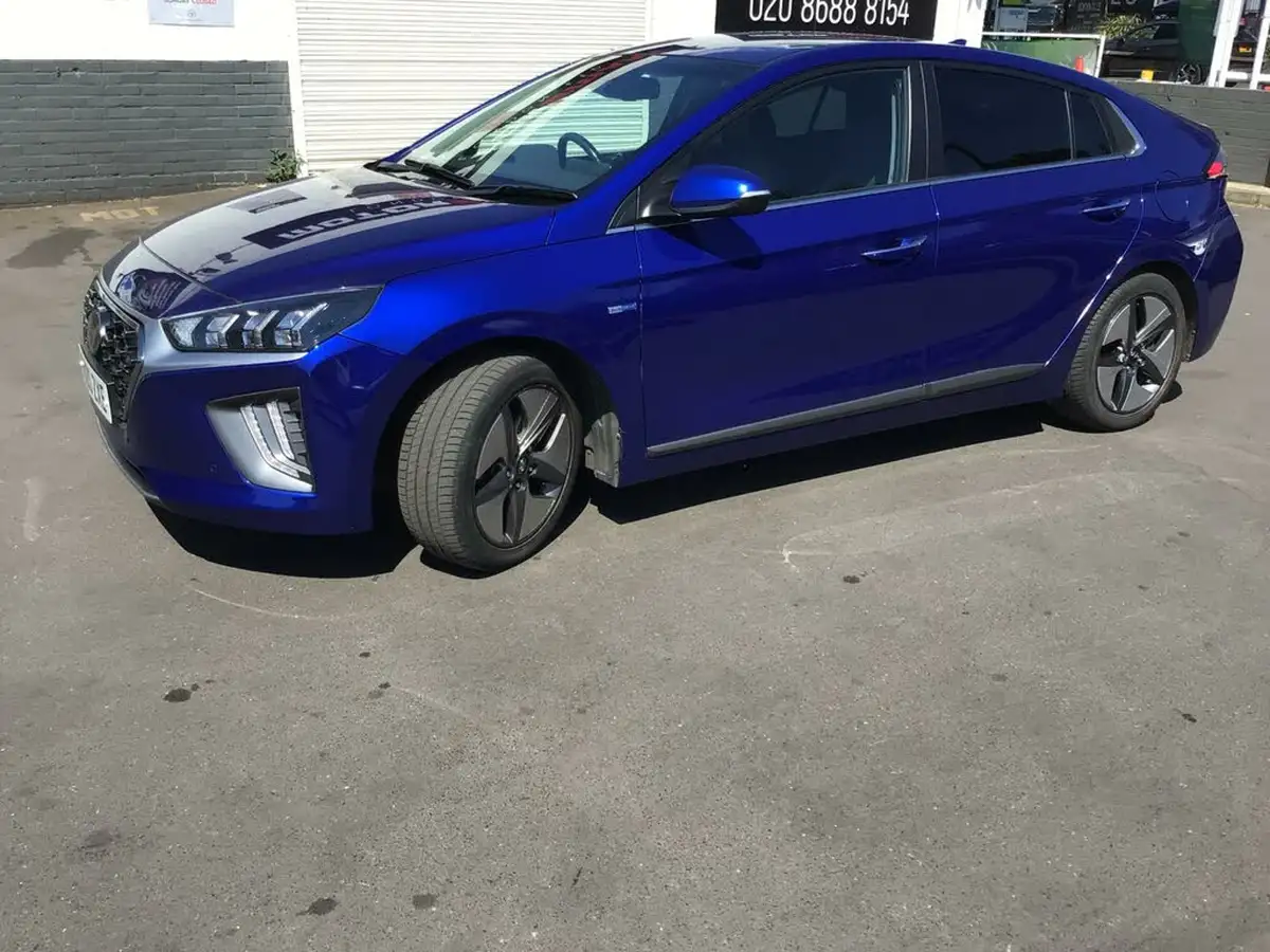 2020-hyundai-ioniq-16-gdi-premium-se-hybrid-big-10