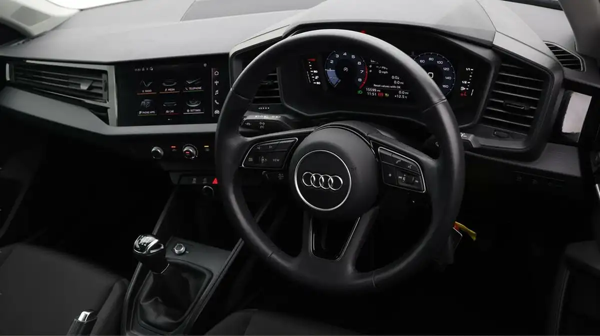 2022-audi-a1-10-30-tfsi-technik-big-8