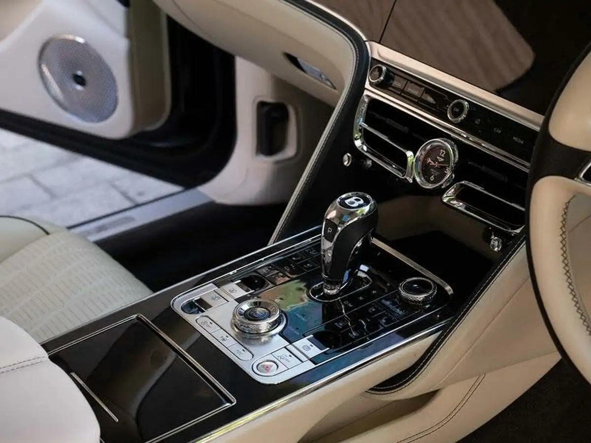 2020-bentley-flying-spur-60-w12-big-38