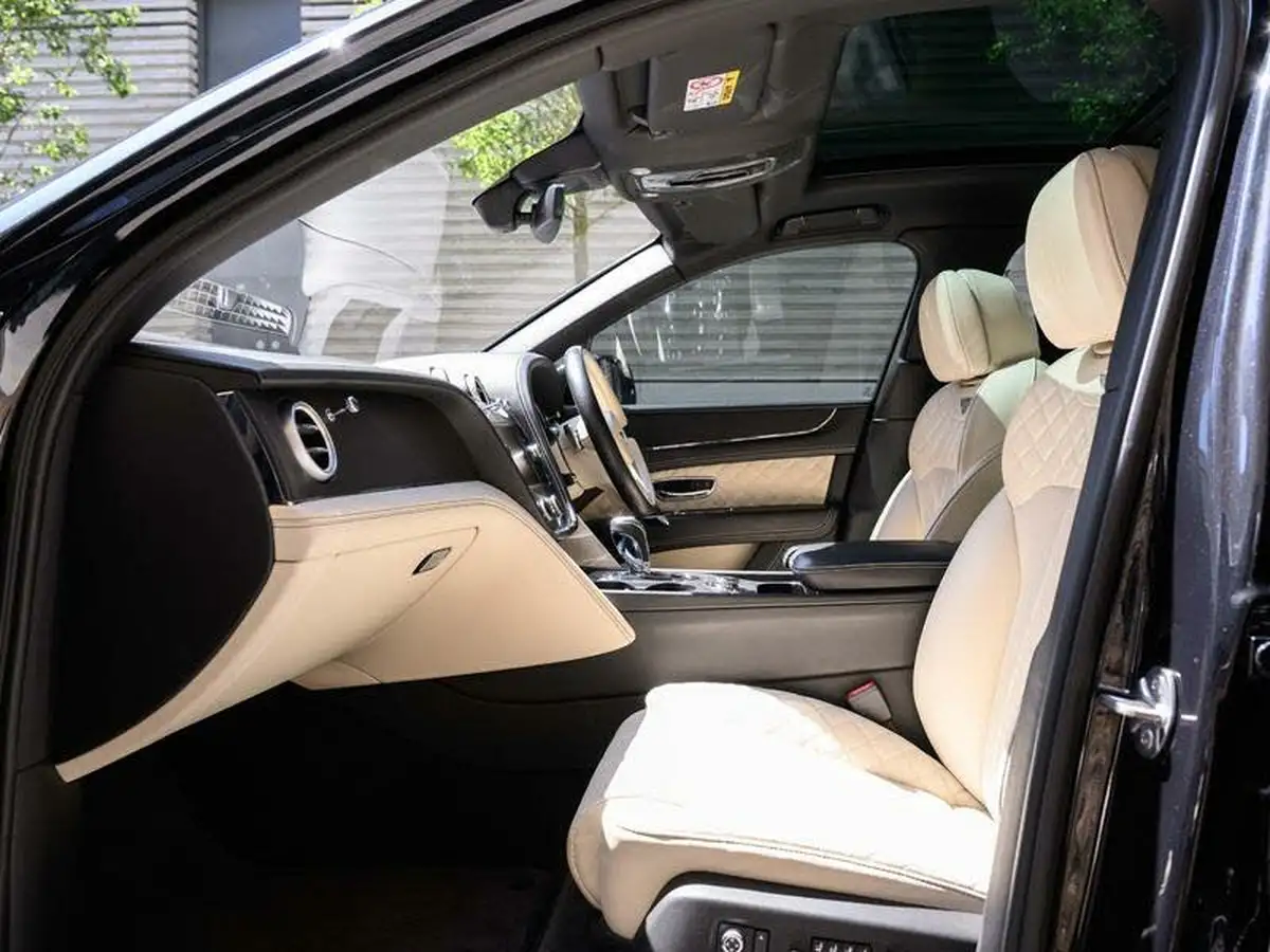 2016-bentley-bentayga-60-w12-big-11