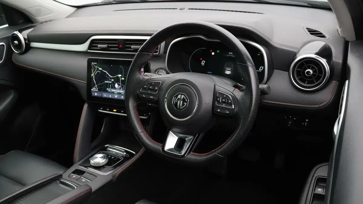 2022-mg-zs-suv-e-trophy-ev-176ps-big-9