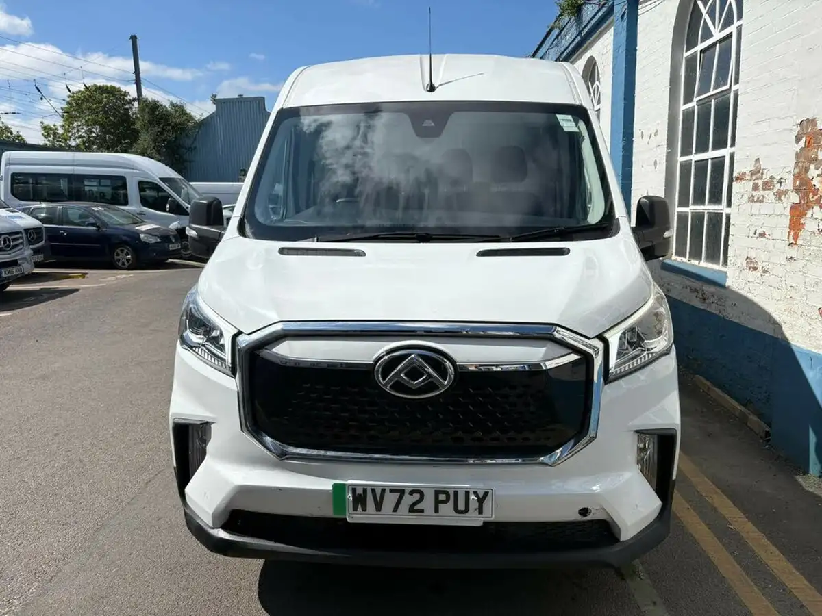2022-maxus-e-deliver-9-e-lh-515kwh-big-10