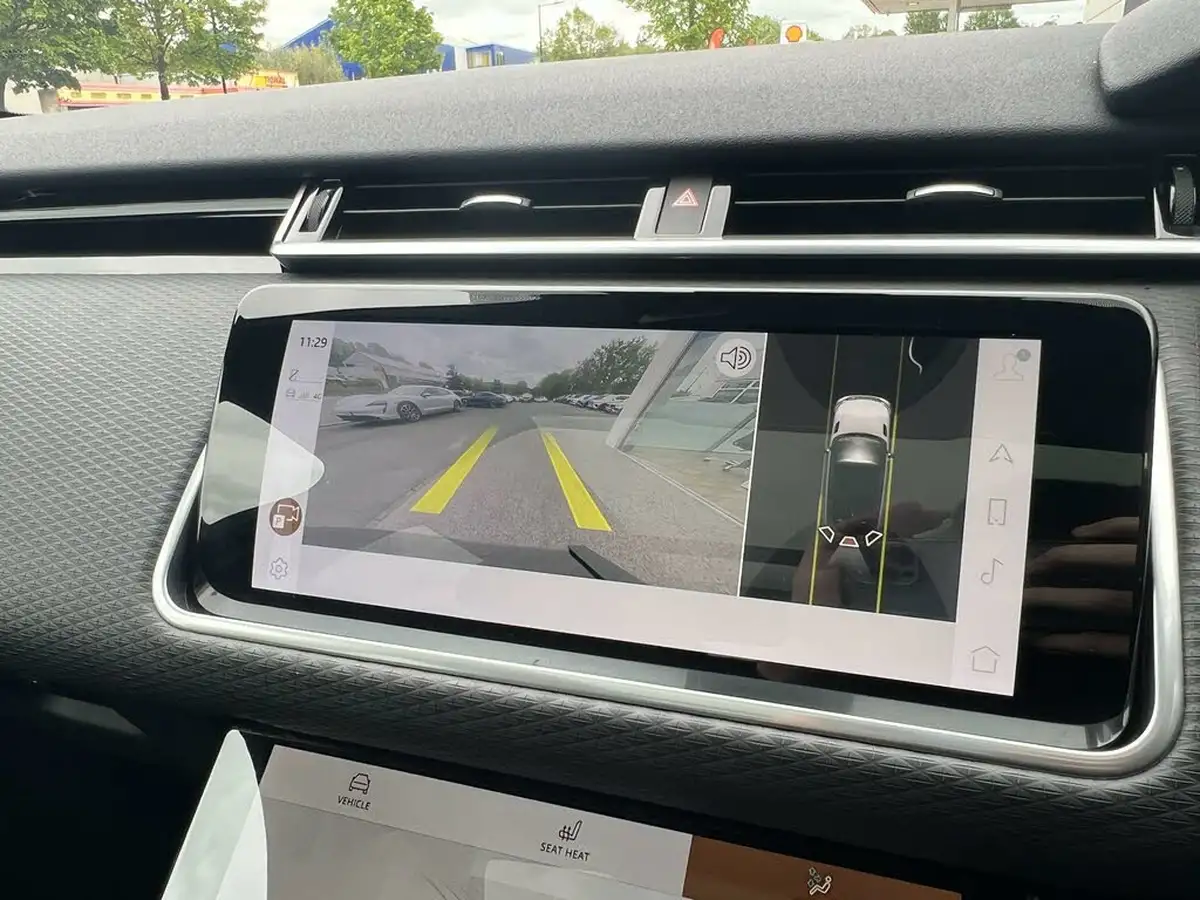 2022-land-rover-range-rover-velar-20-d200-velar-big-57