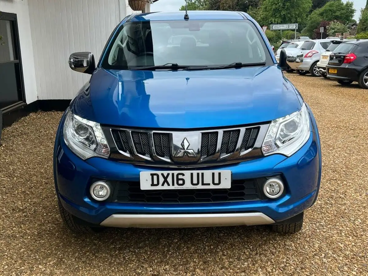 2016-mitsubishi-l200-24di-d-warrior-auto-big-19
