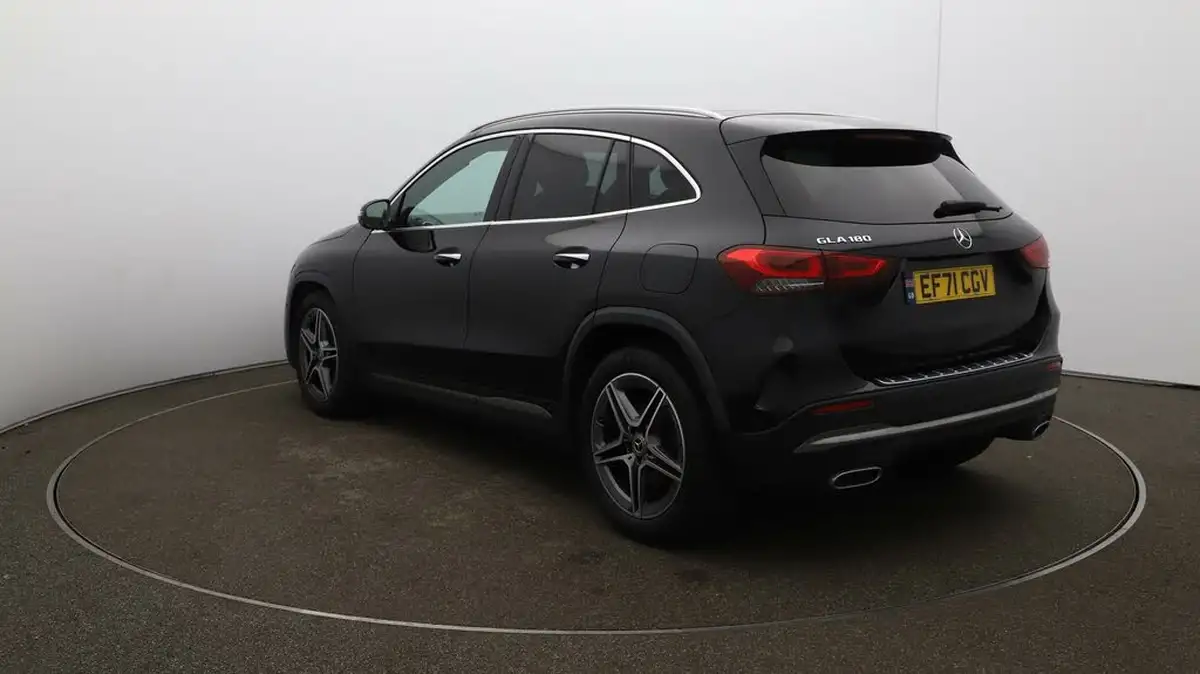 2022-mercedes-benz-gla-class-13-gla-180-amg-line-premium-plus-big-63