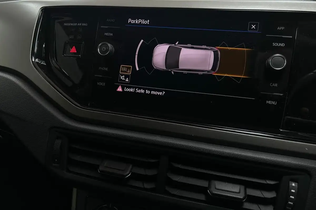 2020-volkswagen-polo-10-match-big-22