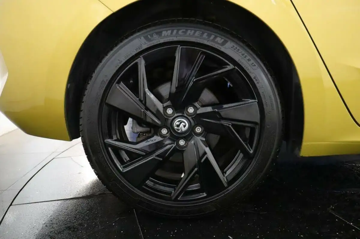 2022-vauxhall-astra-12-turbo-ultimate-auto-big-36
