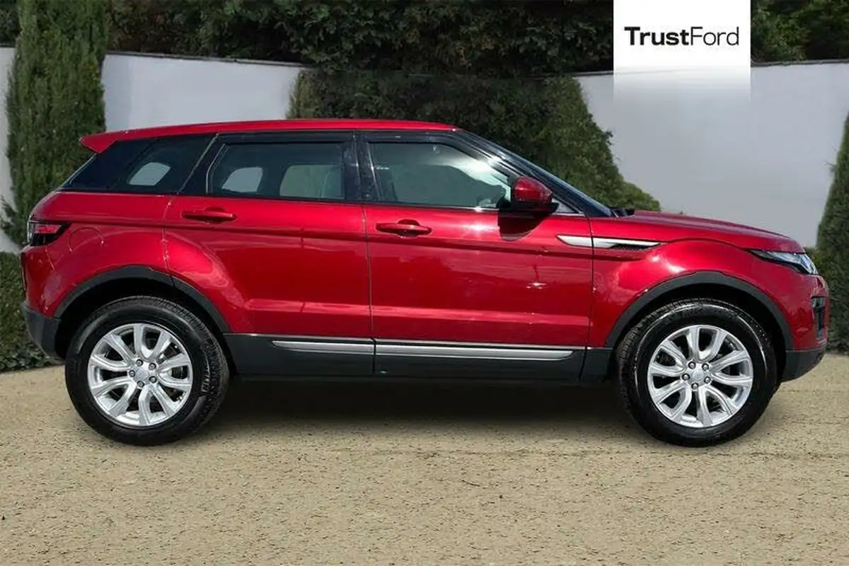 2019-land-rover-range-rover-evoque-20ed4-se-big-2