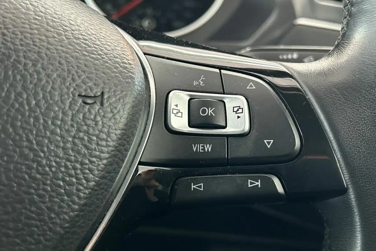 2018-volkswagen-tiguan-20tdi-se-navigation-150ps-scr-big-8