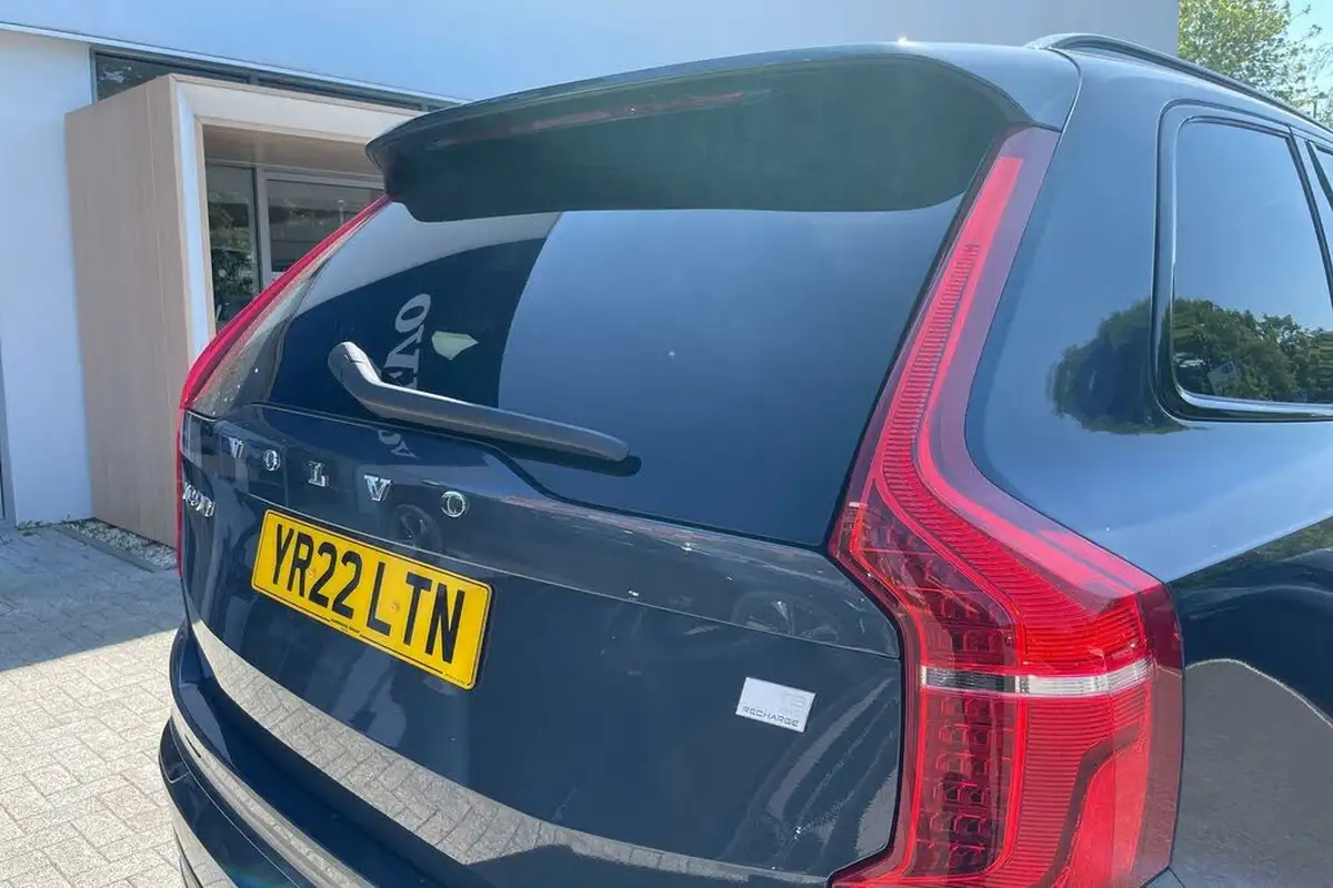 2022-volvo-xc90-20-t8-r-design-455bhp-big-16