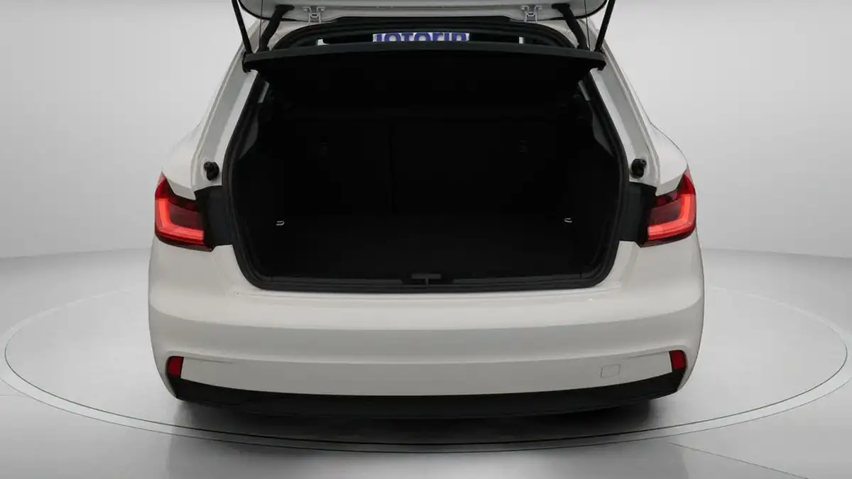 2022-audi-a1-10-25-tfsi-technik-big-17
