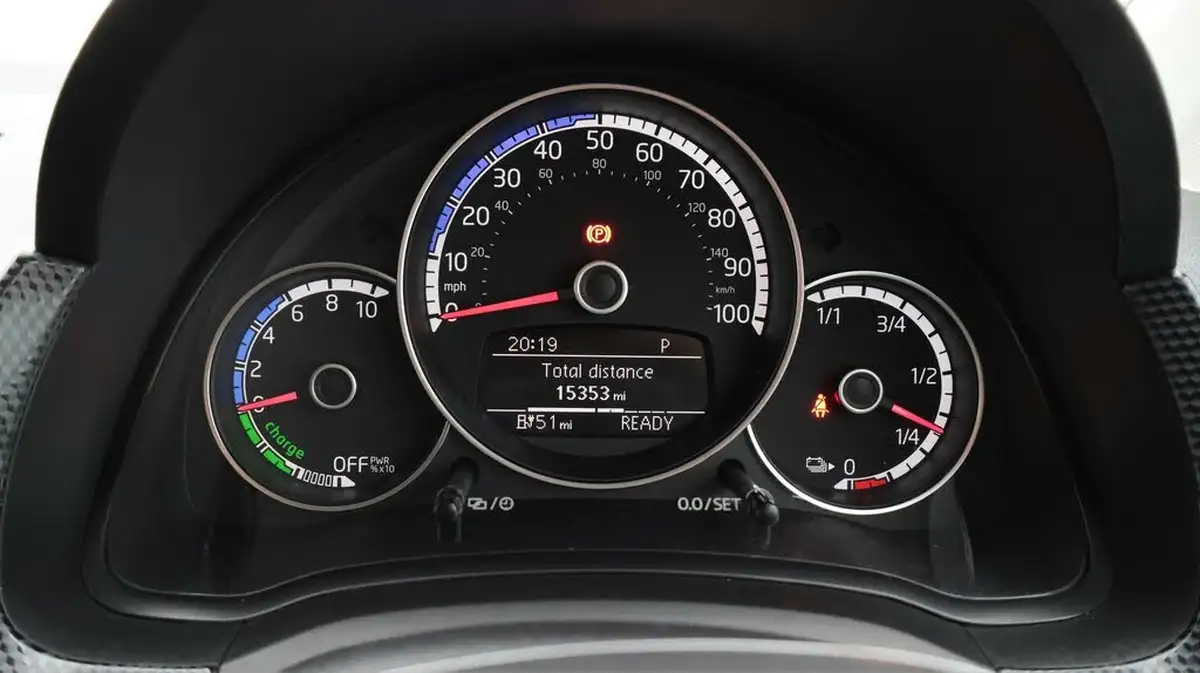 2021-volkswagen-up-e-e-up-big-10