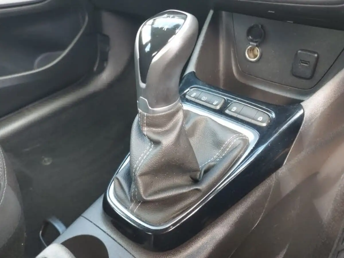 2022-vauxhall-crossland-12i-se-edition-big-18