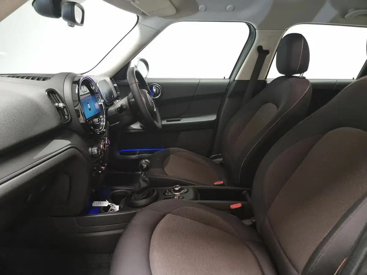 2022-mini-countryman-15-cooper-classic-big-4