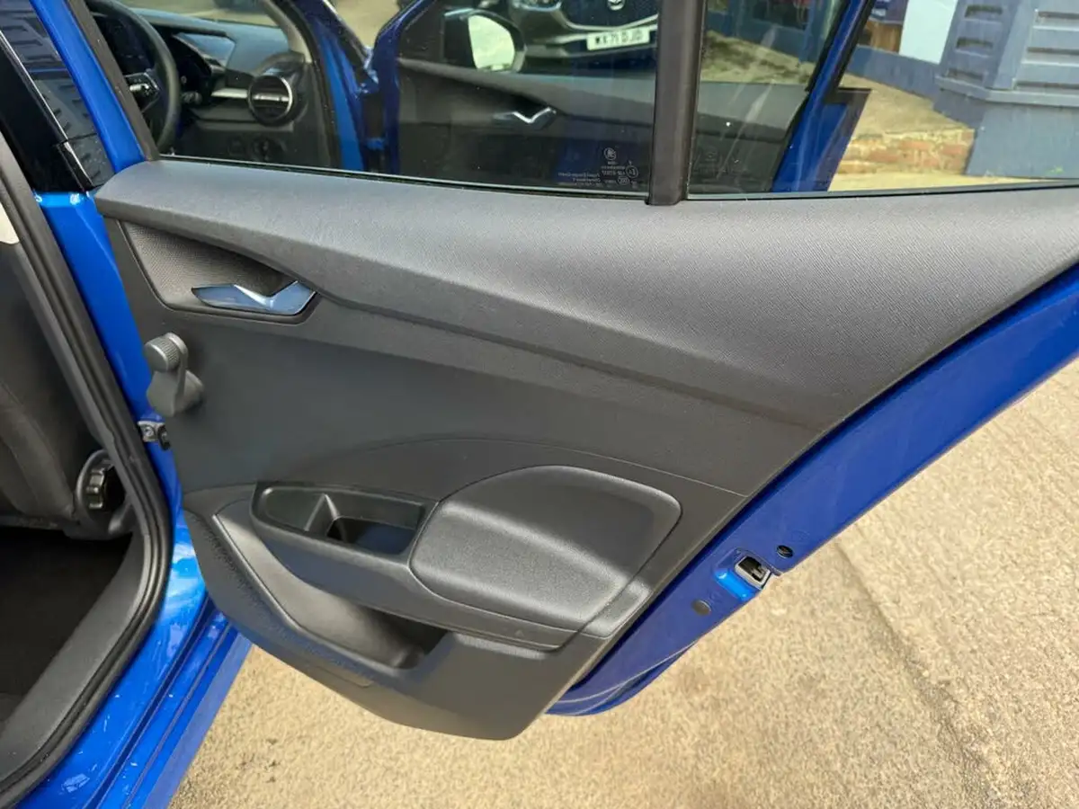 2023-skoda-fabia-10-mpi-colour-edition-big-21