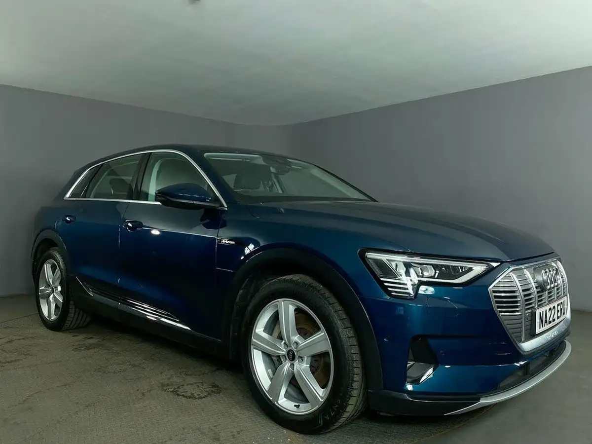 2022-audi-e-tron-55e-technik-station-wagon-big-0