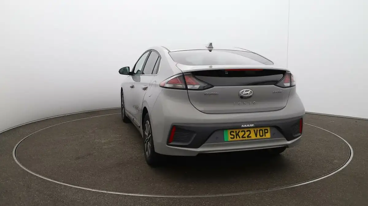 2022-hyundai-ioniq-e-premium-se-electric-big-62